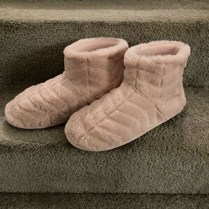 NWOB MUK LUKS Bootie Slippers
